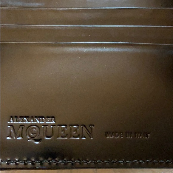 Alexander McQueen Unisex Leather Skull Bi-fold - Picture 5 of 6